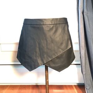 Express faux leather black skort